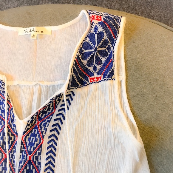 White tunic - Picture 2 of 5